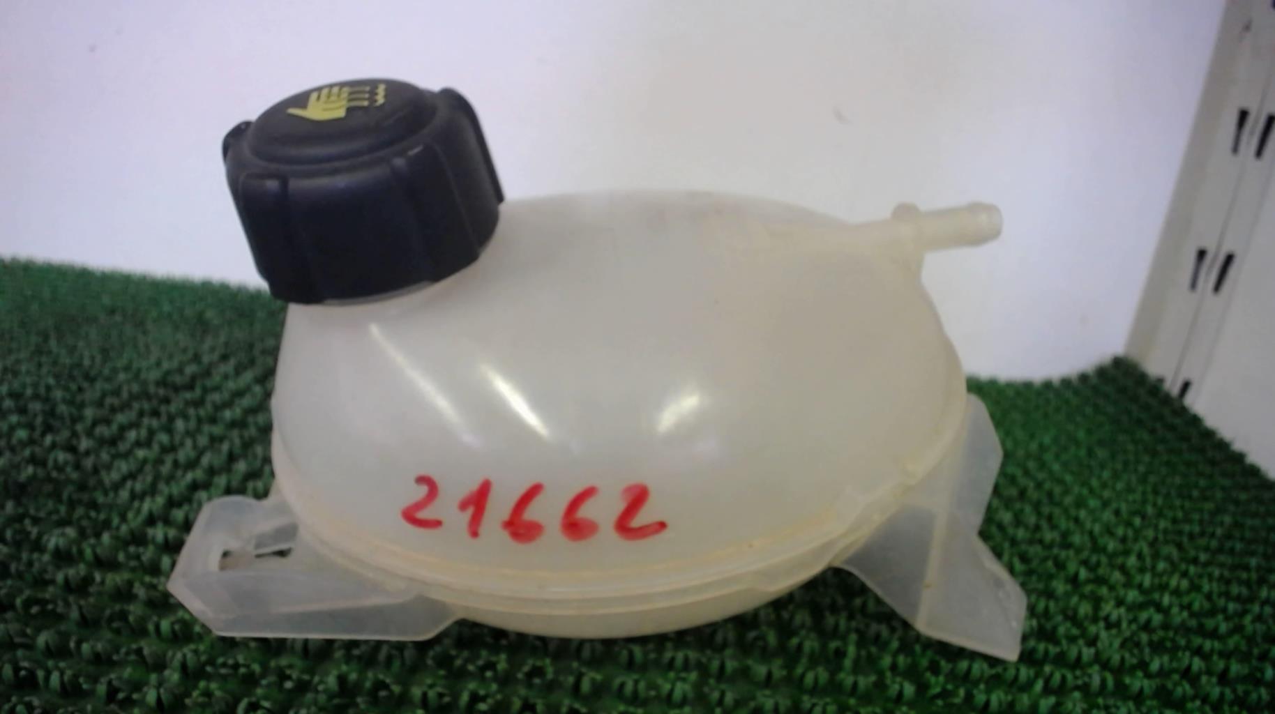 Vase d'expansion RENAULT CLIO 4 PHASE 2 Diesel - 1