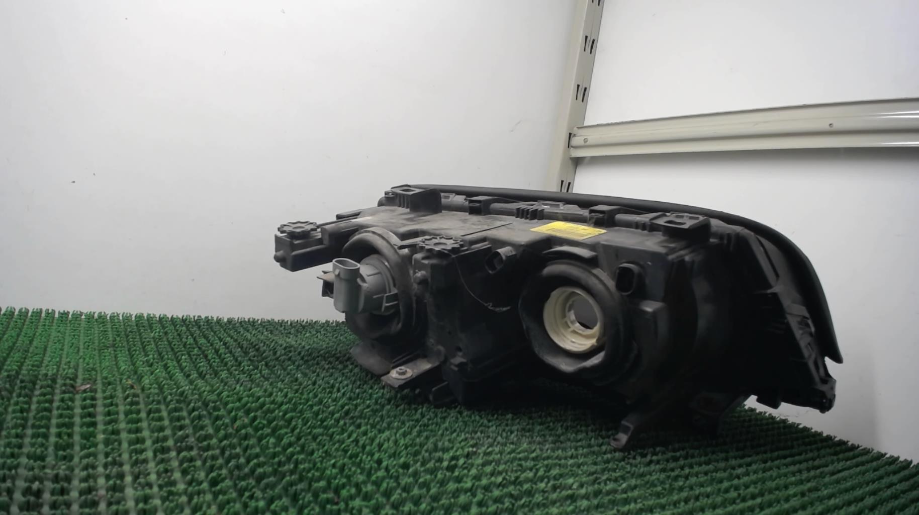 Optique avant principal gauche (feux)(phare) BMW SERIE 3 E46 PHASE 1 Diesel - 1