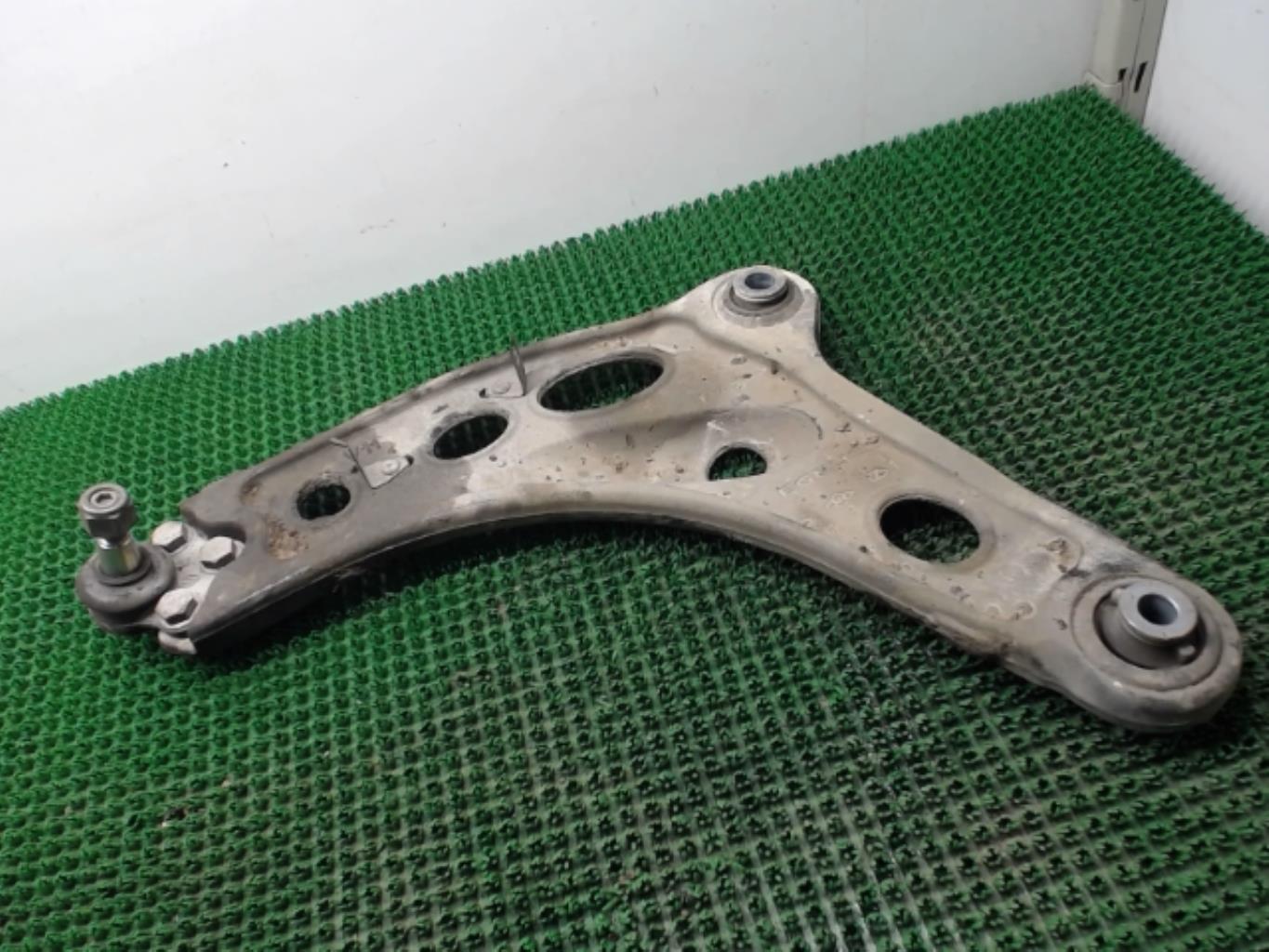Triangle avant gauche RENAULT TRAFIC 3 COURT PHASE 2 Diesel - 1