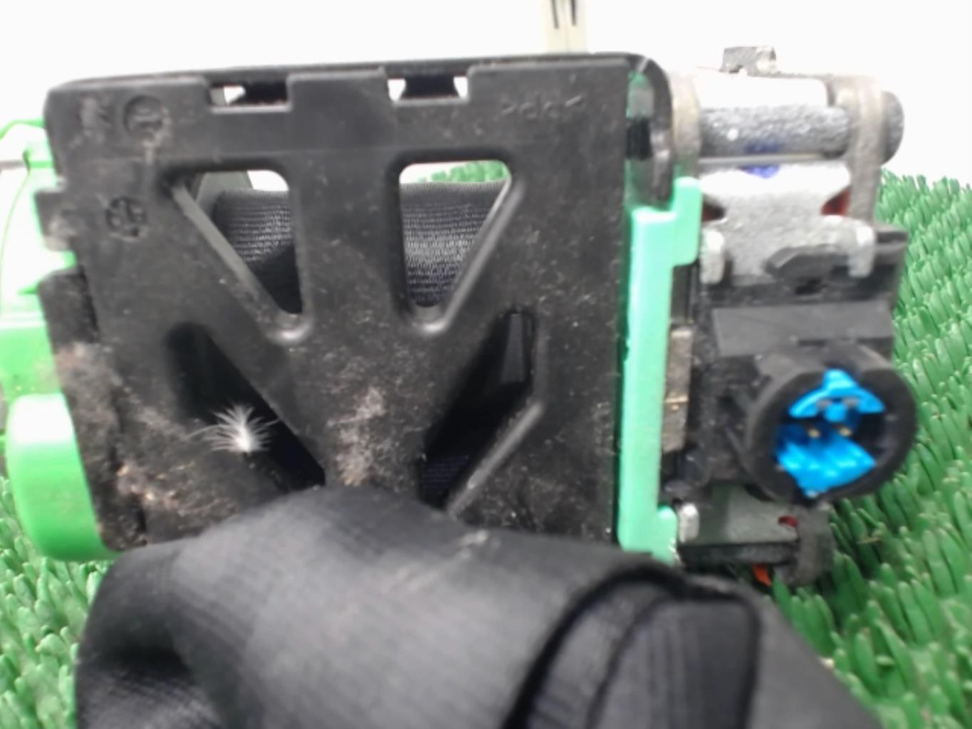 Ceinture avant gauche CITROEN C4 2 PHASE 1 Diesel - 1