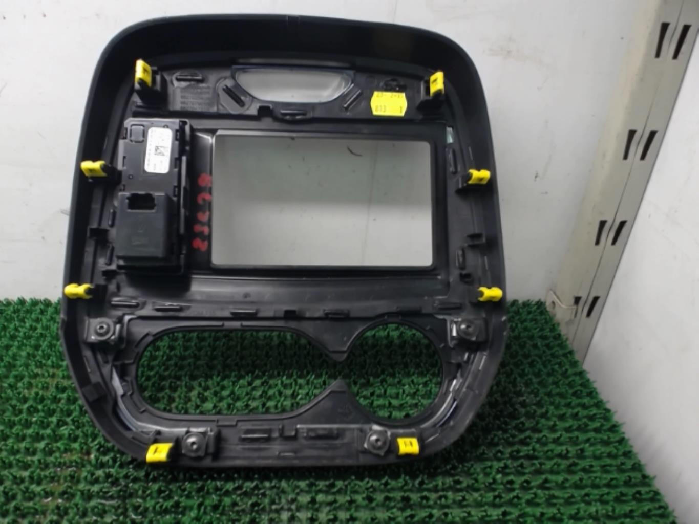 Console central (interieur plastique) RENAULT CAPTUR 1 PHASE 1 Diesel - 1