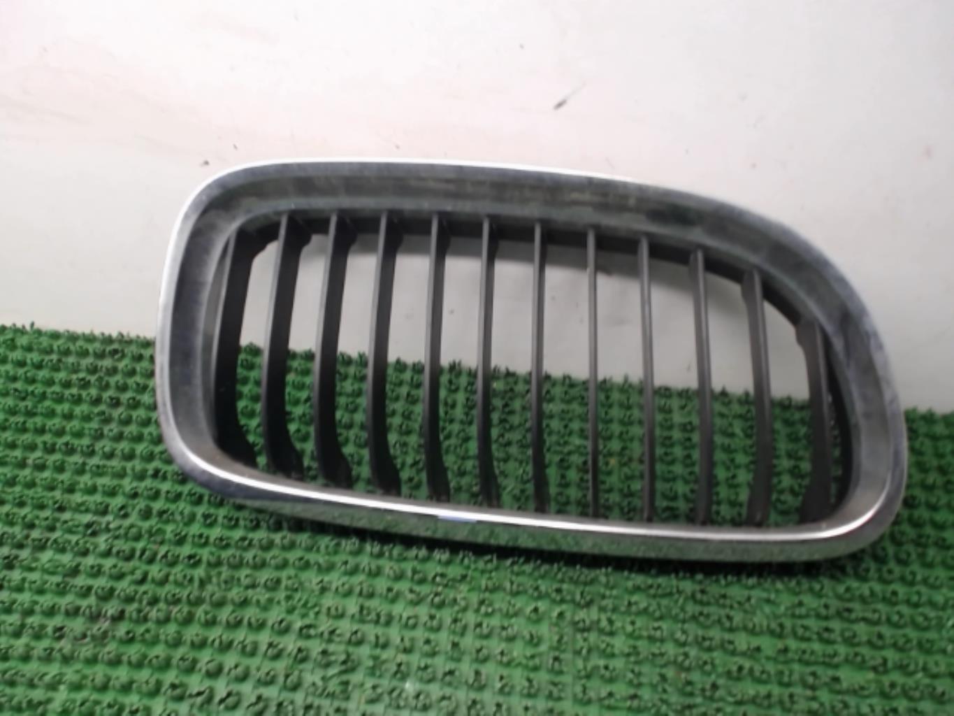Grille de calandre droite BMW SERIE 3 E91 TOURING PHASE 2 BREAK Diesel - 1