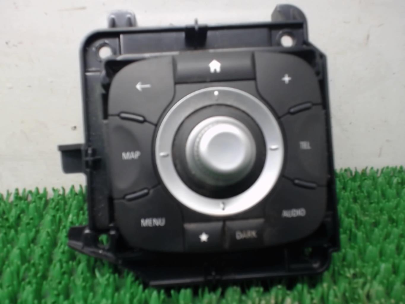 Commande autoradio RENAULT MEGANE 3 PHASE 3  - 1