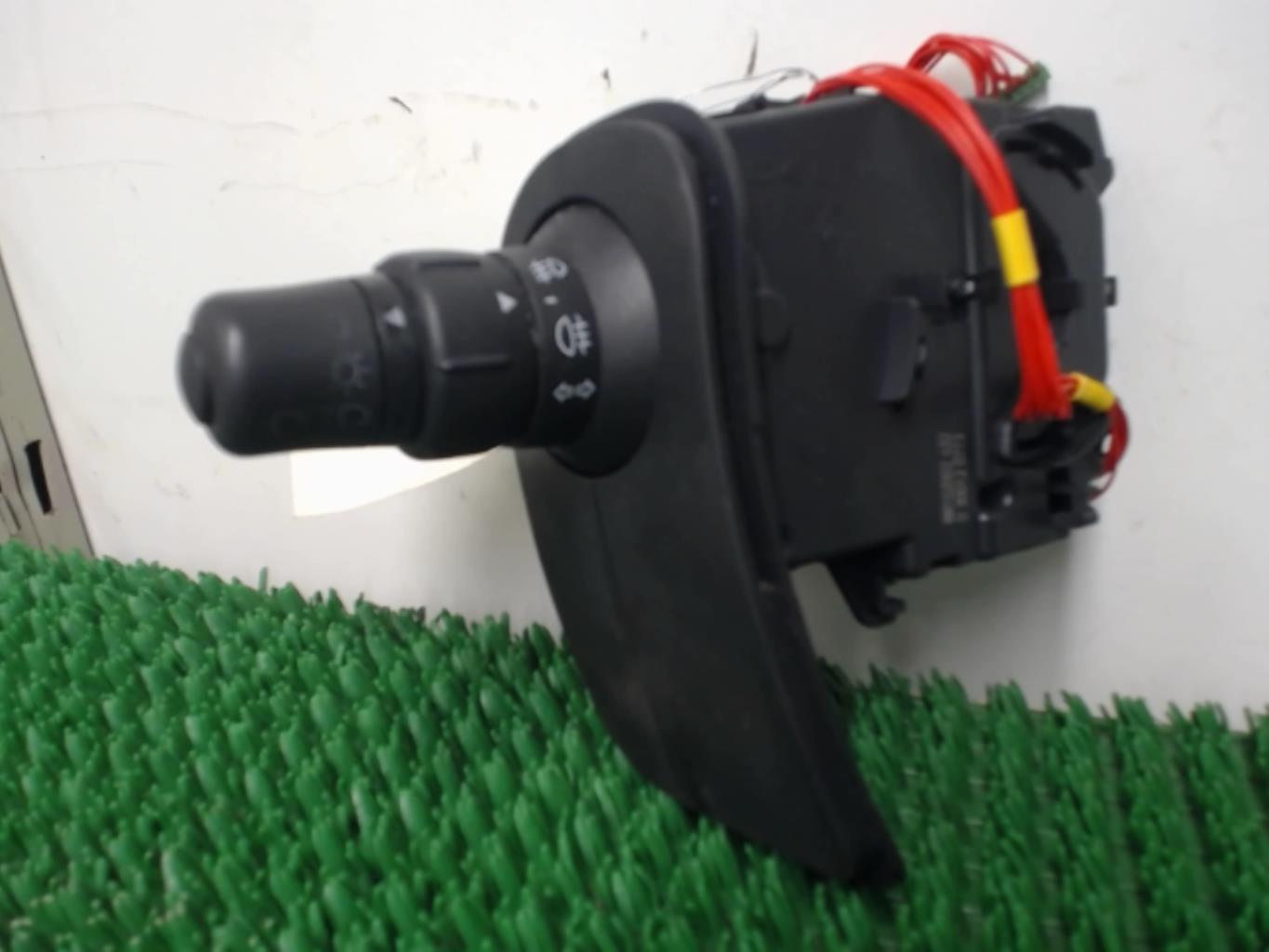 Commodo phare RENAULT CLIO 3 PHASE 2 Diesel - 1