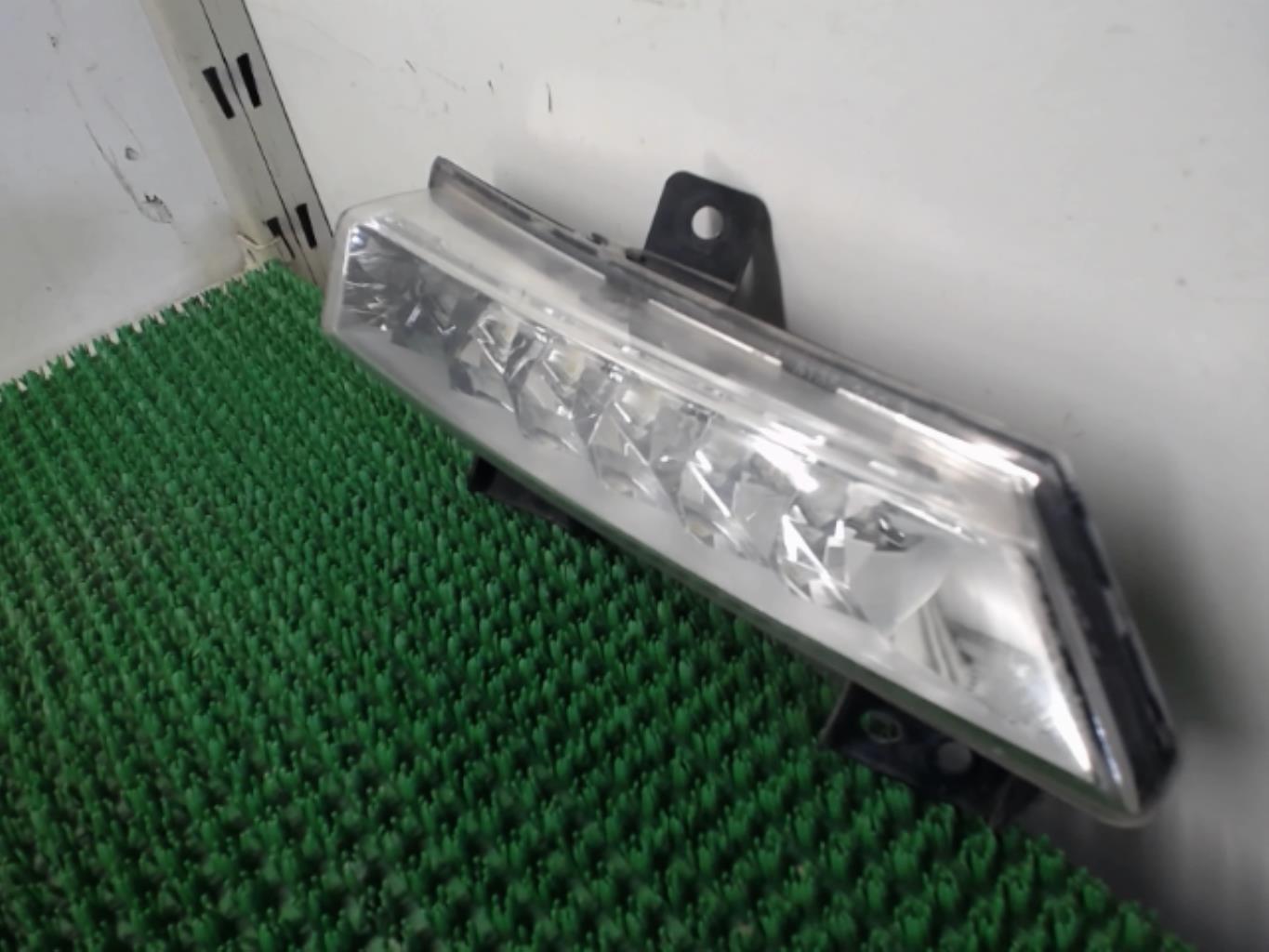 Feu diurne avant droit RENAULT KADJAR PHASE 1 Essence - 1
