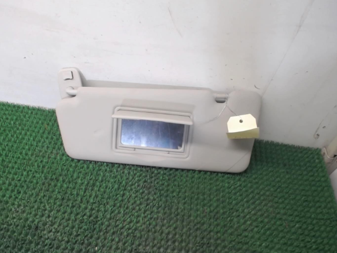 Pare soleil gauche RENAULT CLIO 4 PHASE 2 Diesel - 1