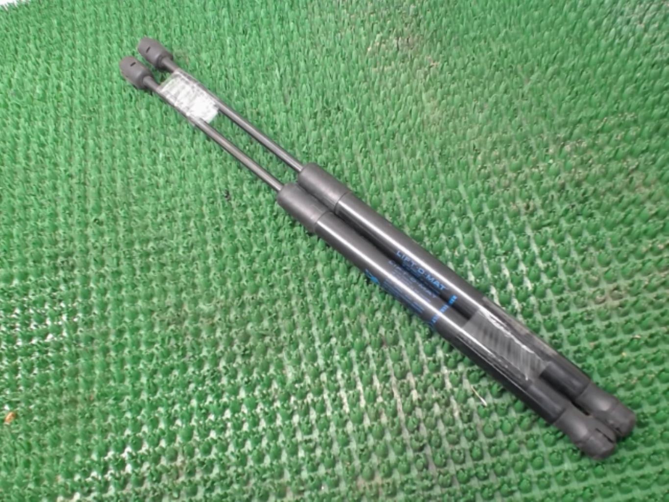Verin de coffre RENAULT MEGANE 3 PHASE 3  - 1