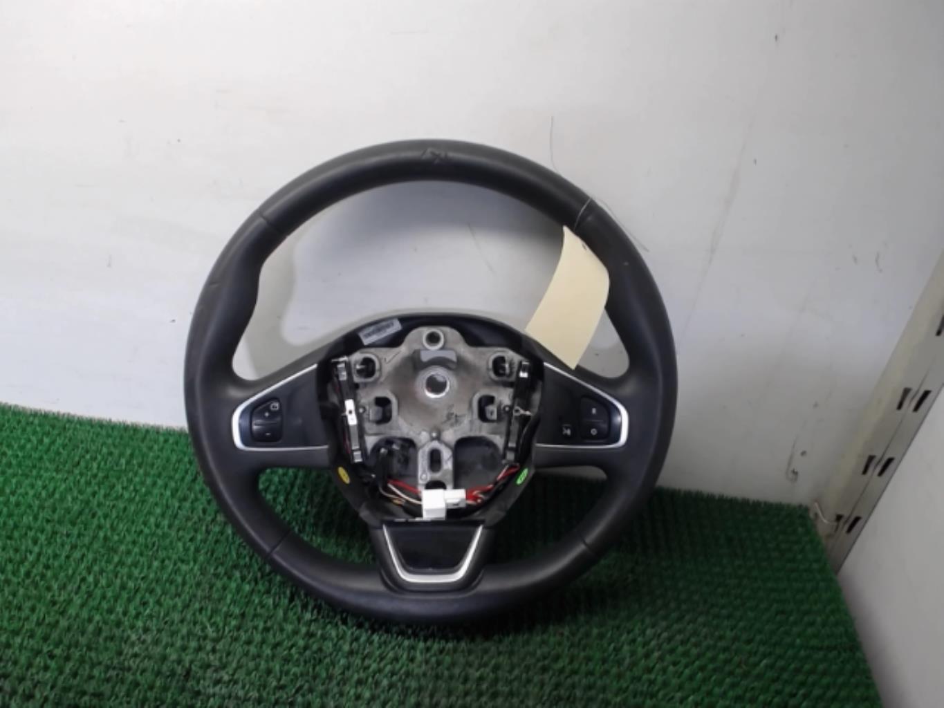 Volant RENAULT CLIO 4 PHASE 2 Diesel - 1