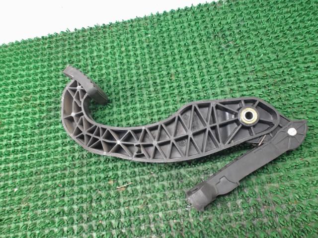 Pedale de frein PEUGEOT 206 PHASE 2 Diesel - 1