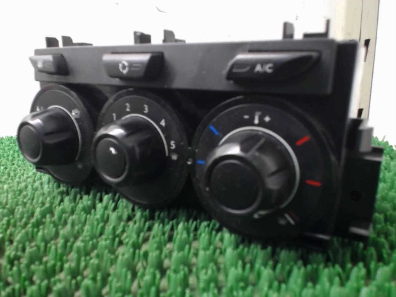 Commande chauffage CITROEN C3 2 PHASE 2 Diesel - 1