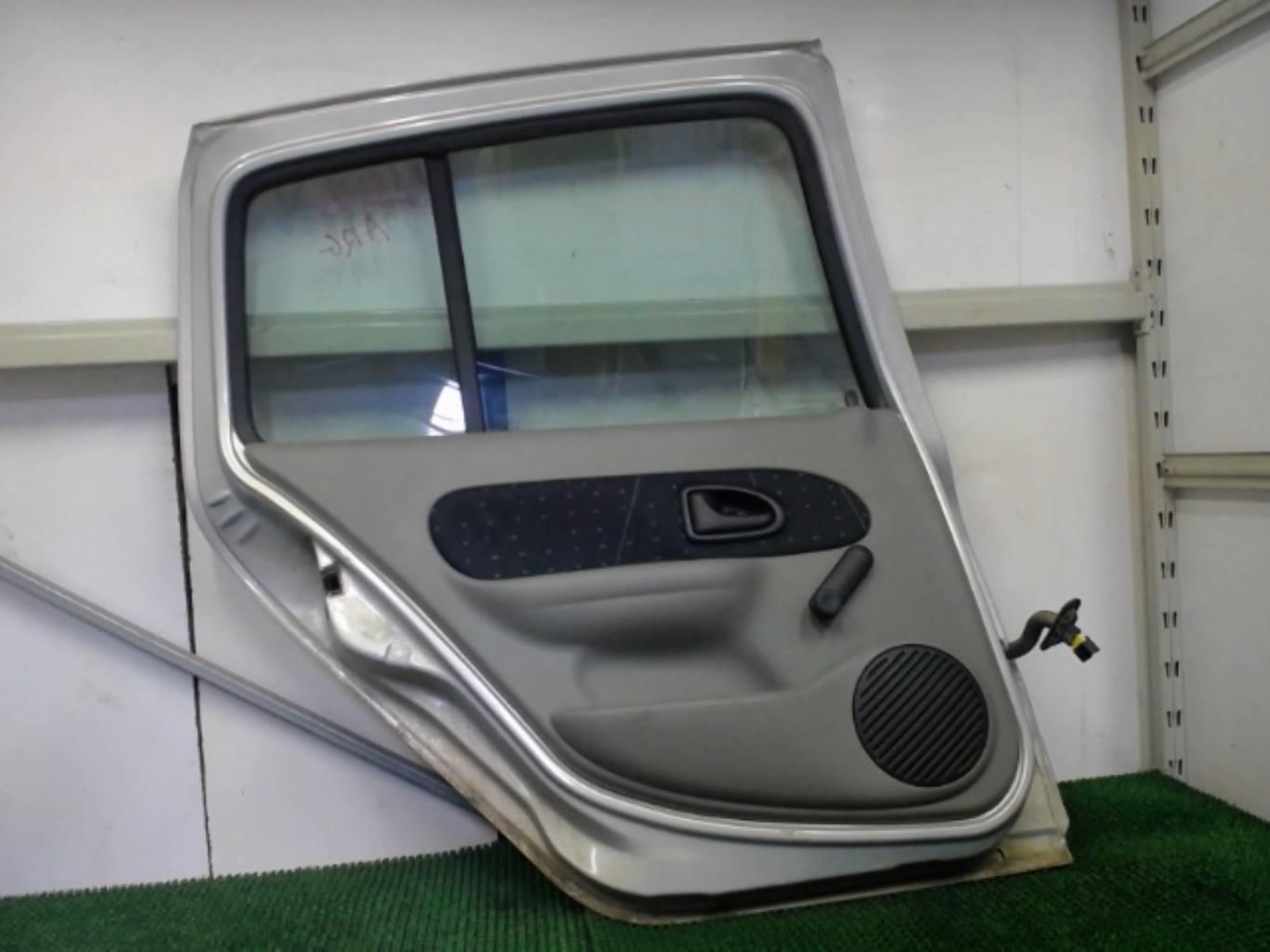 Porte arriere gauche RENAULT CLIO 2 PHASE 1 Diesel - 1