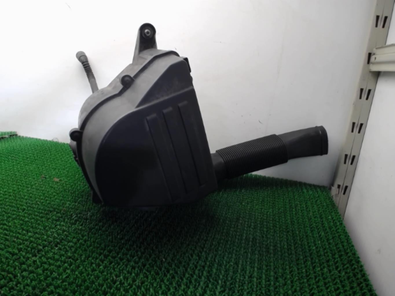 Boite a air VOLKSWAGEN POLO 5 PHASE 1 Diesel - 1