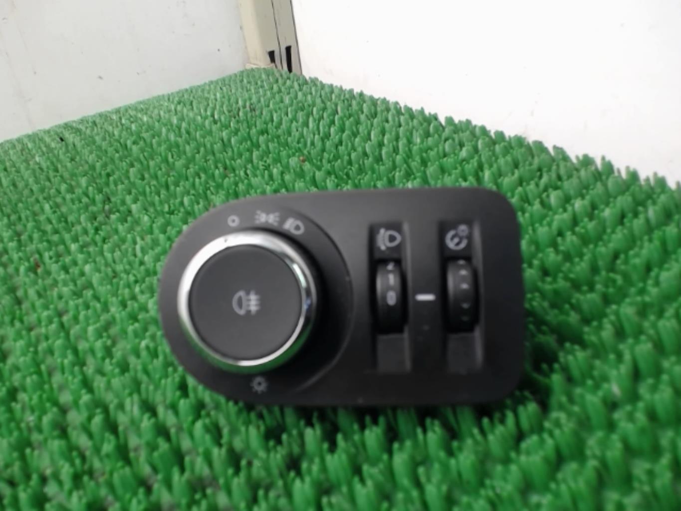 Commande de phare OPEL CORSA E Diesel - 1