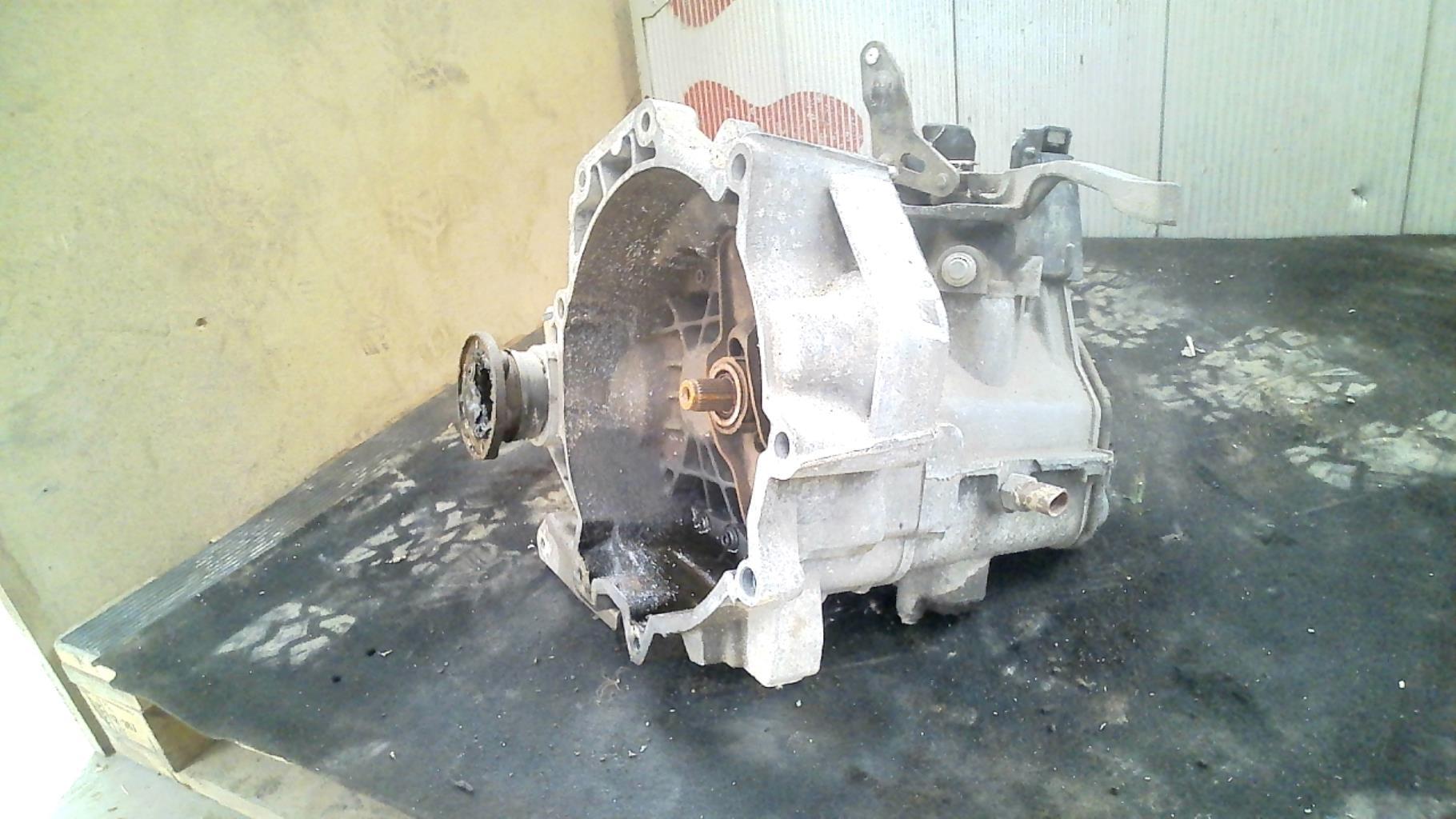 Boite de vitesses VOLKSWAGEN FOX Essence - 1