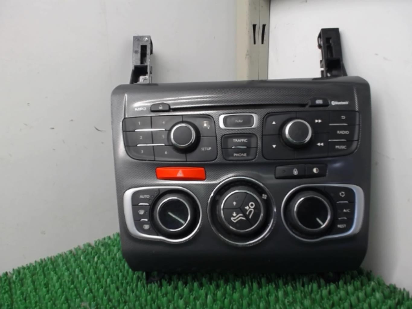 Commande autoradio CITROEN C4 2 PHASE 1 Diesel - 1