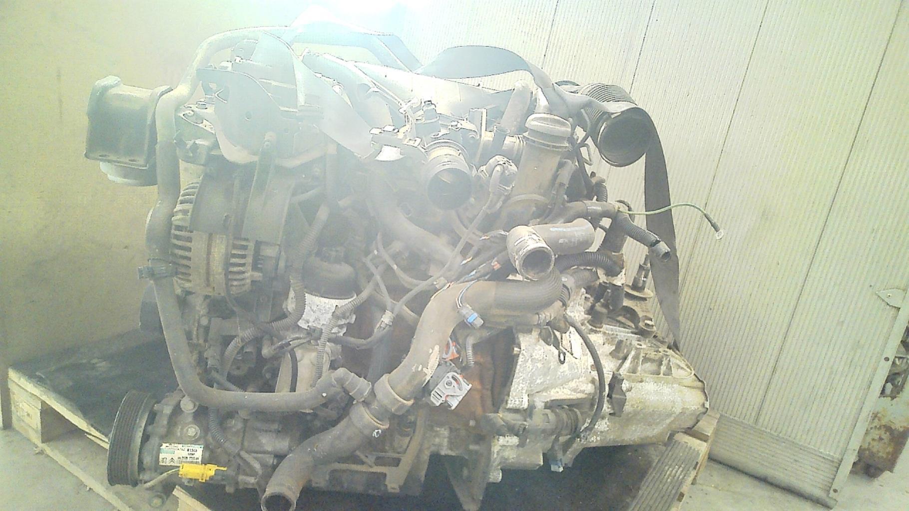 Moteur PEUGEOT 407 PHASE 1 Diesel - 1