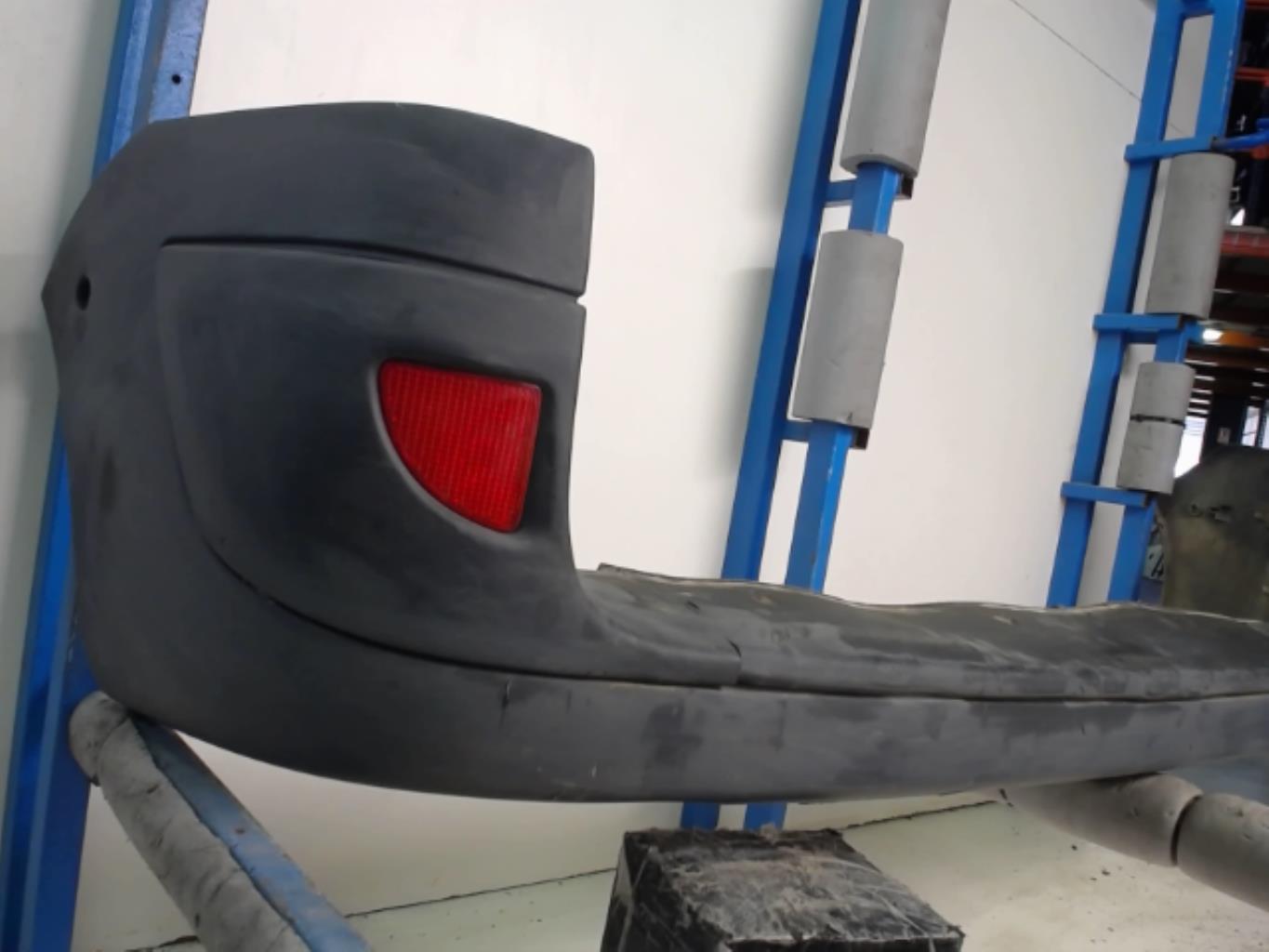 Pare choc arriere RENAULT KANGOO 1 PHASE 2 Diesel - 1