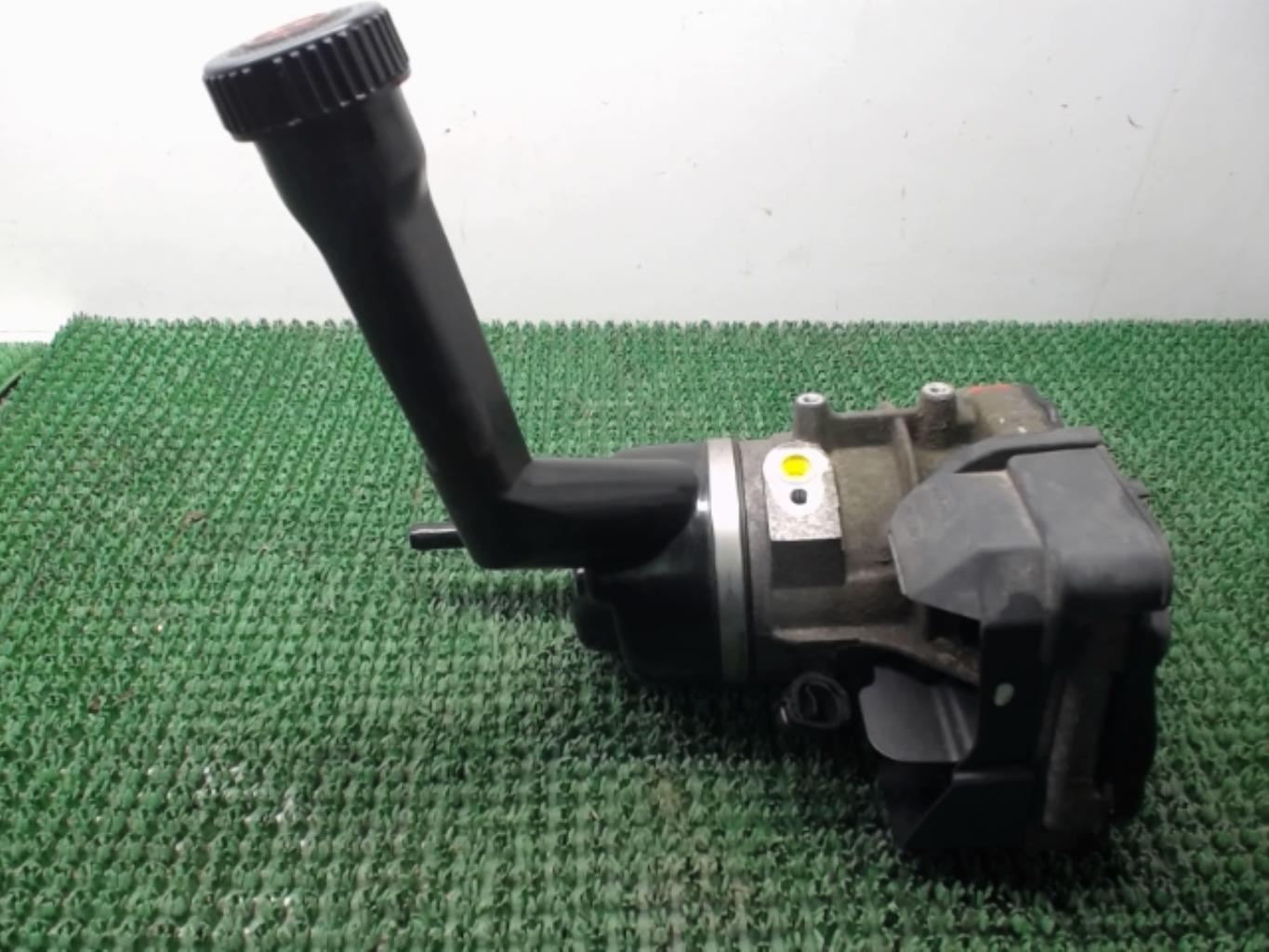 Pompe de direction PEUGEOT 308 1 PHASE 1 Diesel - 1