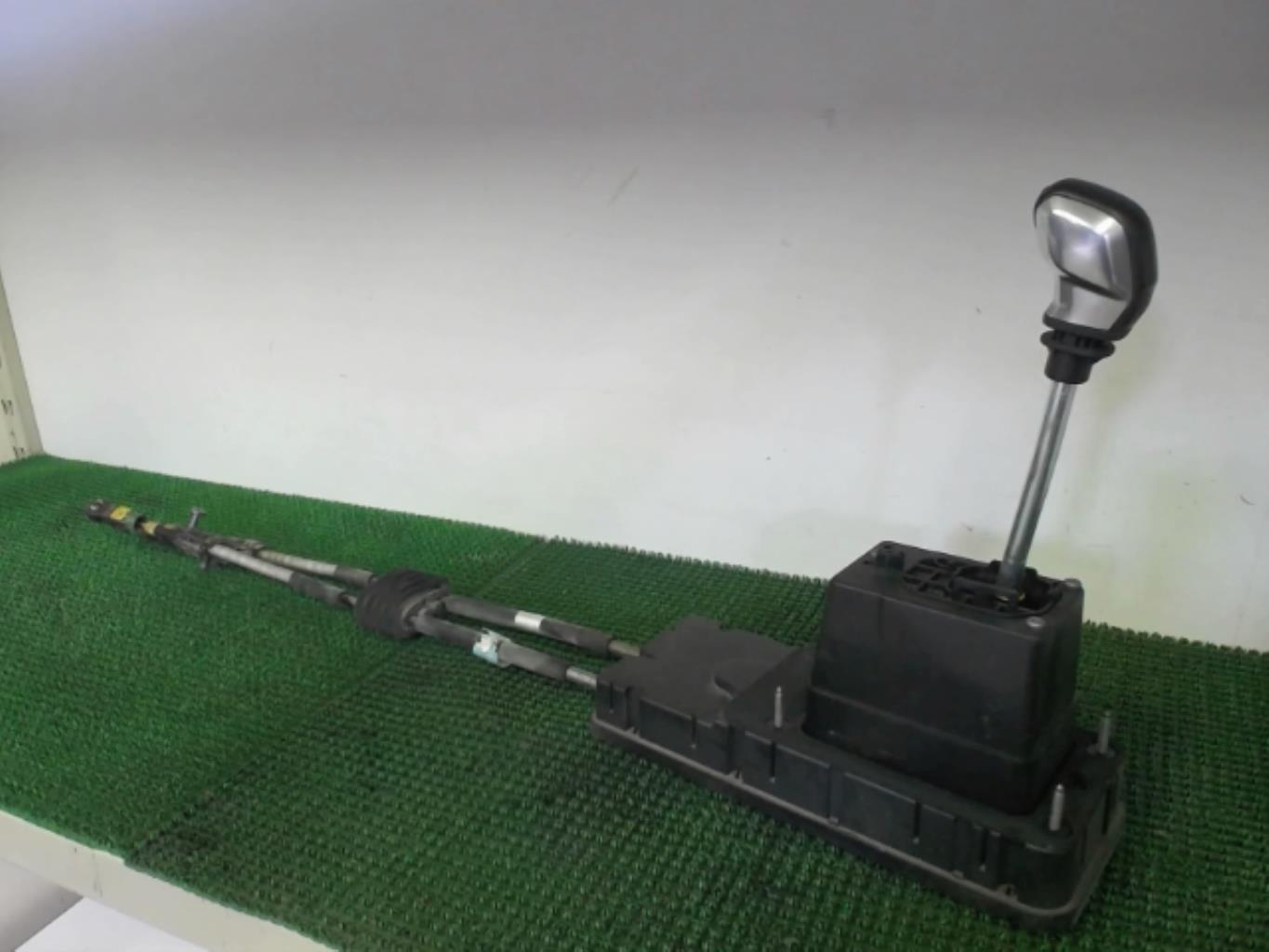 Levier de vitesses PEUGEOT 308 2 PHASE 1 Diesel - 1