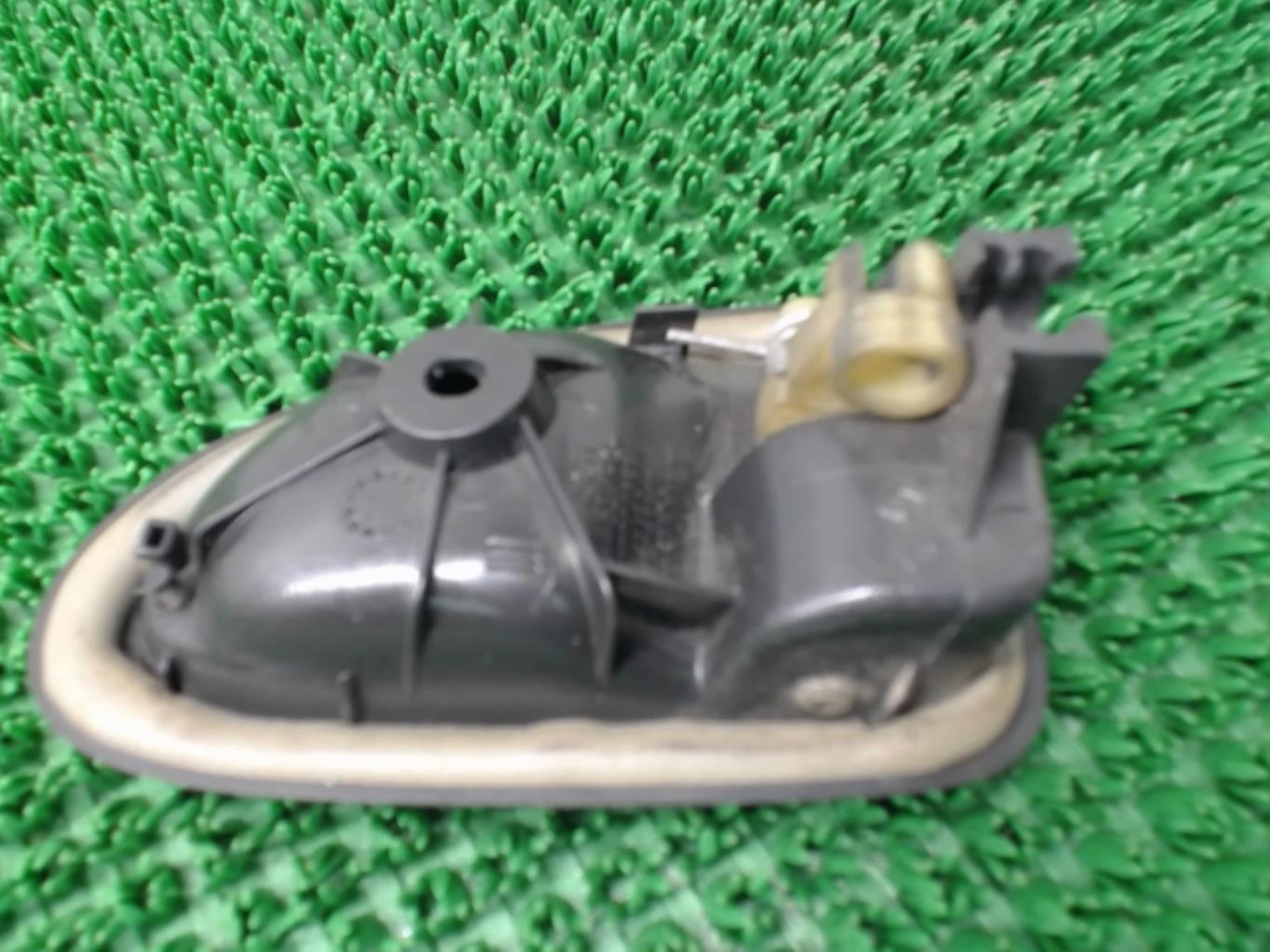 Poignee interieur avant gauche RENAULT TRAFIC 2 PHASE 2 Diesel - 1