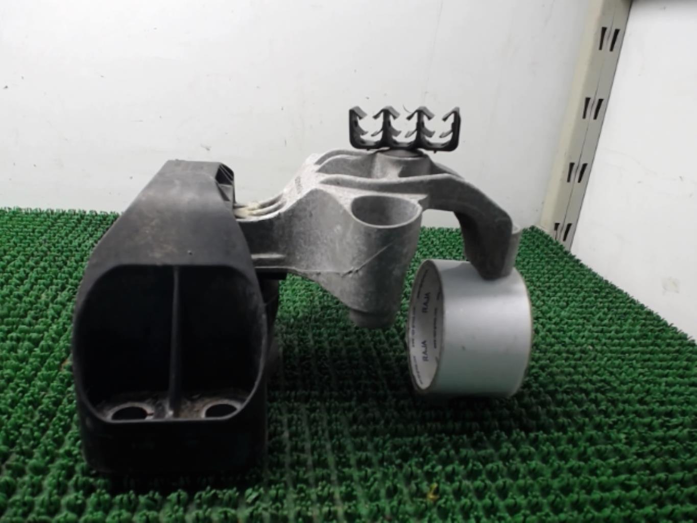Support moteur droit RENAULT CLIO 4 PHASE 1 Diesel - 1