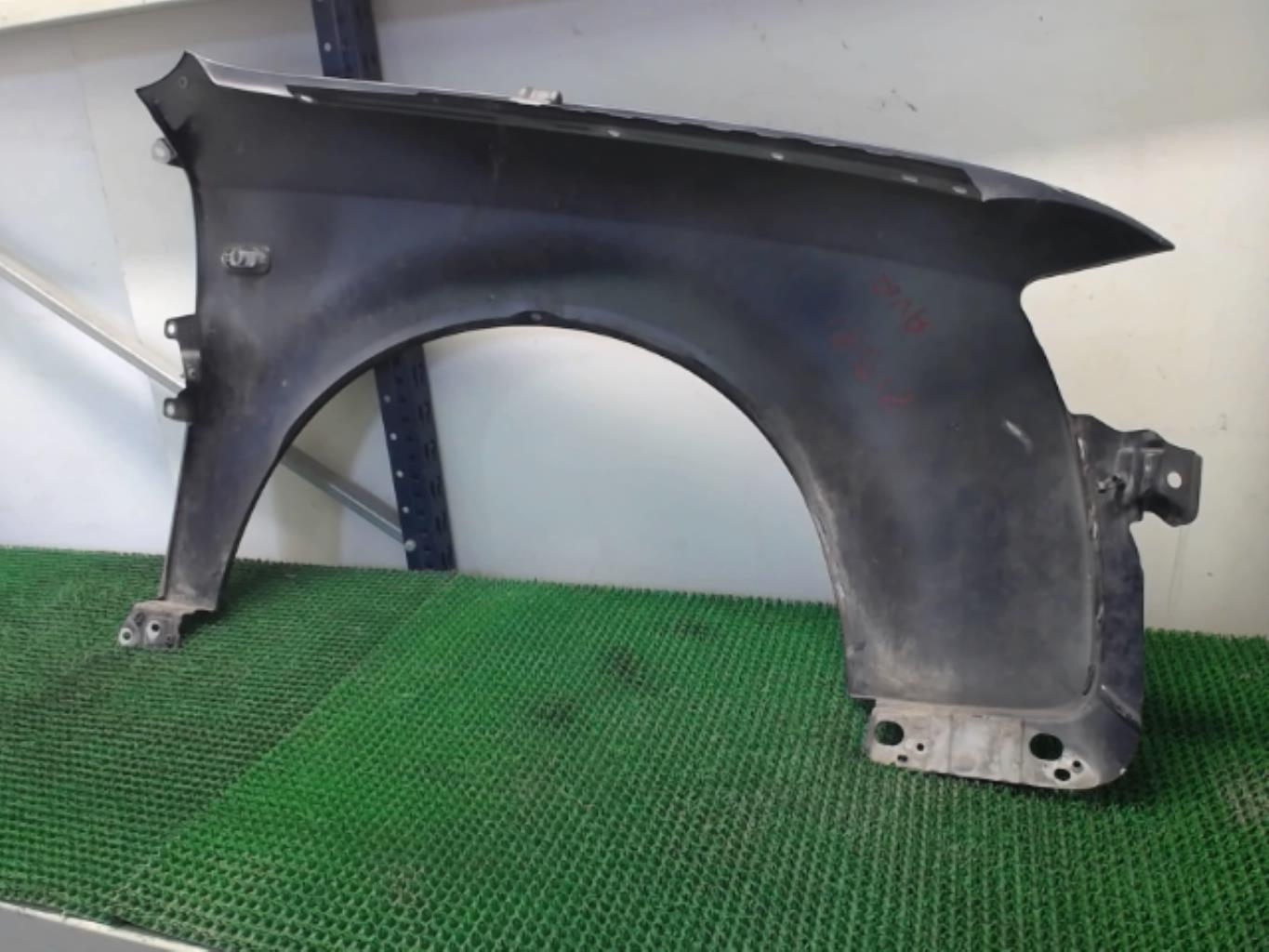 Aile avant gauche AUDI A4 2 PHASE 1 Diesel - 1