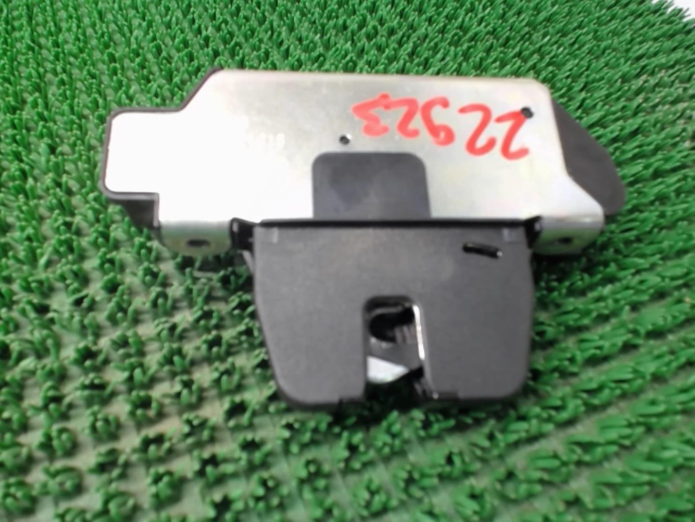 Serrure de coffre CITROEN C3 2 PHASE 2 Diesel - 1