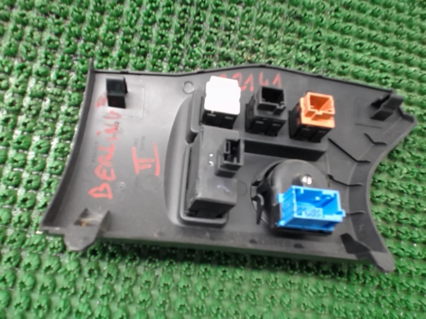 Bouton/Interrupteur CITROEN BERLINGO 2 PHASE 3 Diesel - 1