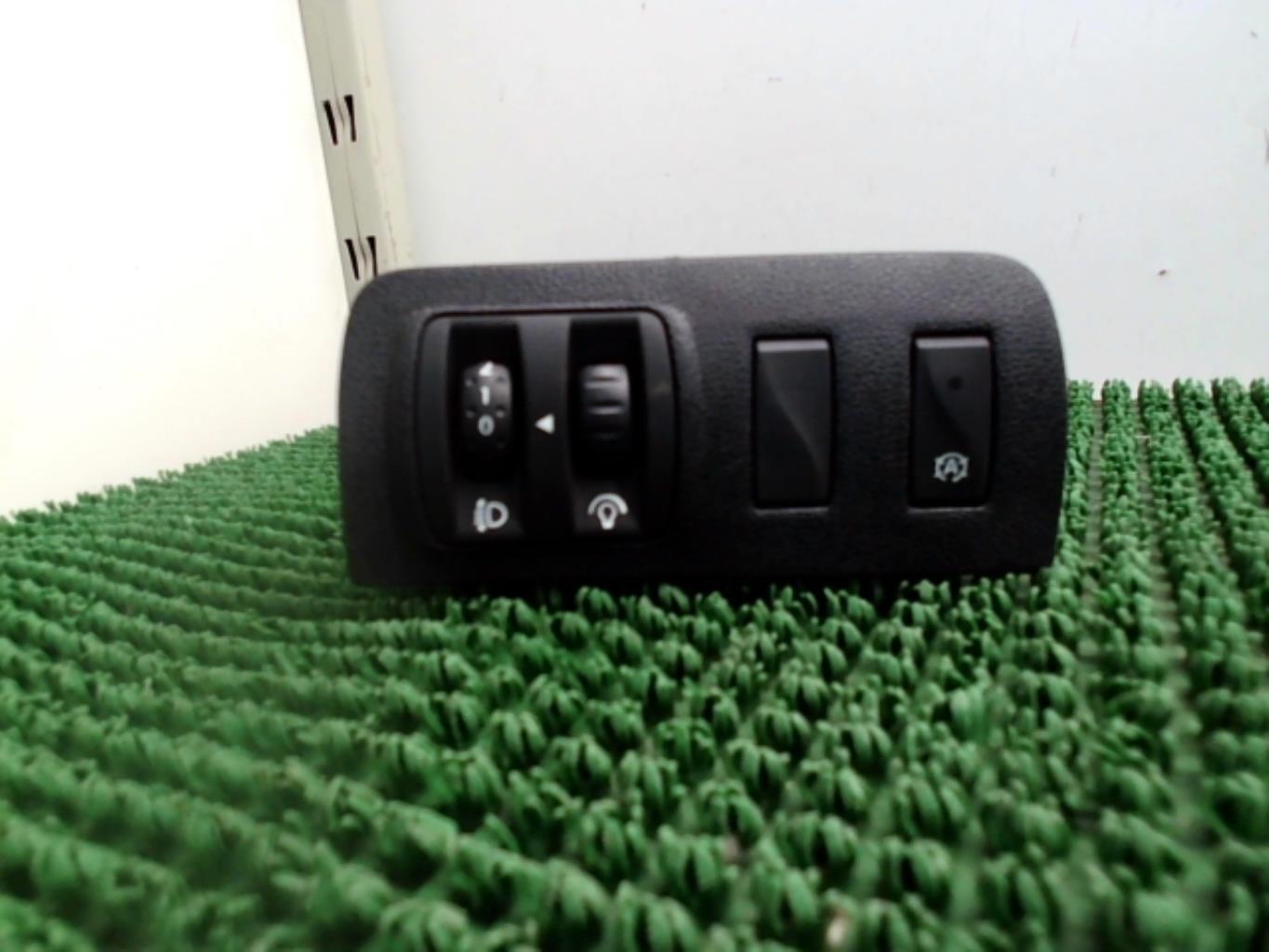Commande de reglage hauteur de phare RENAULT MEGANE 3 PHASE 2 Diesel - 1