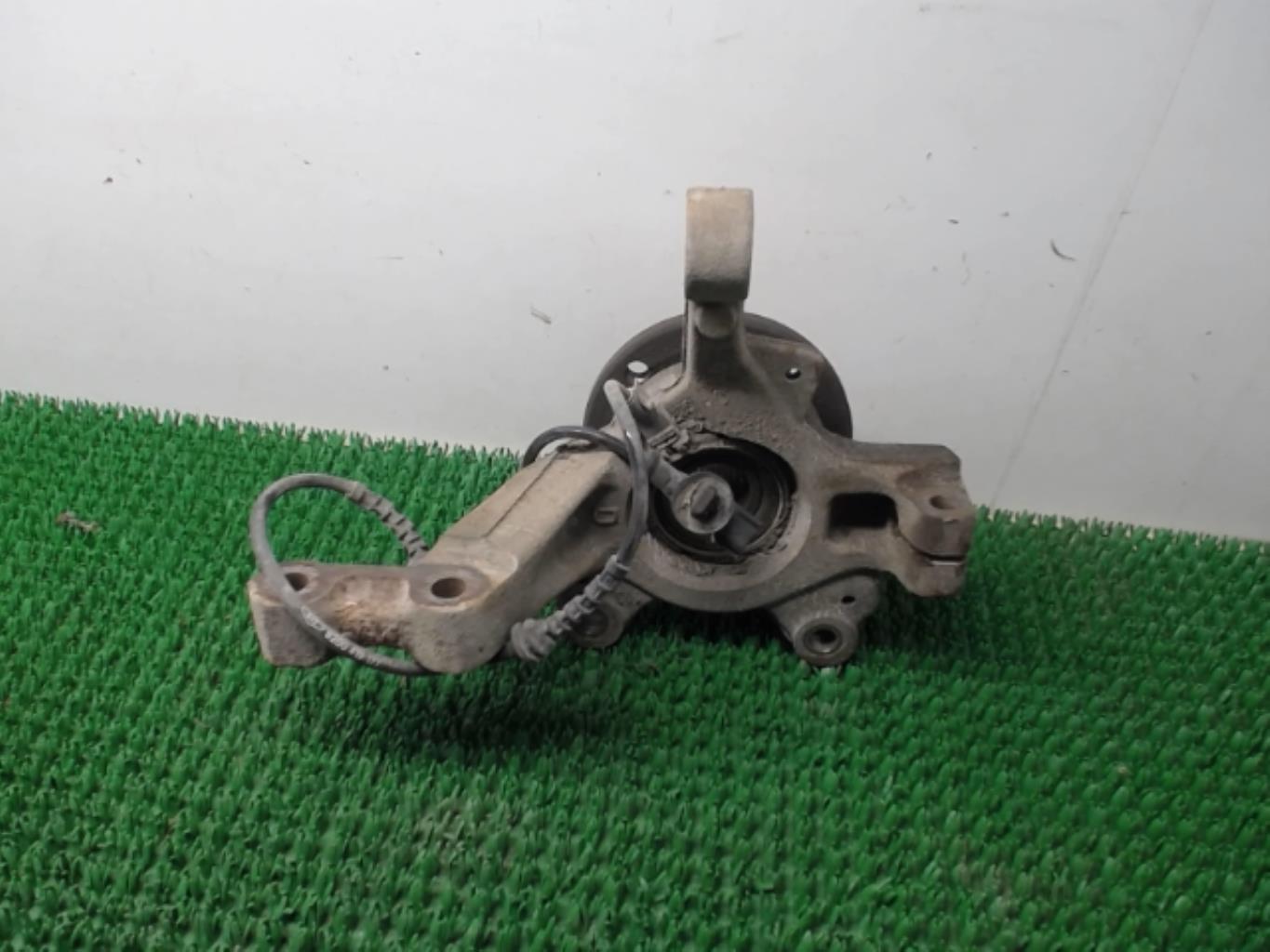 Moyeu avant droit RENAULT GRAND MODUS PHASE 2 Diesel - 1