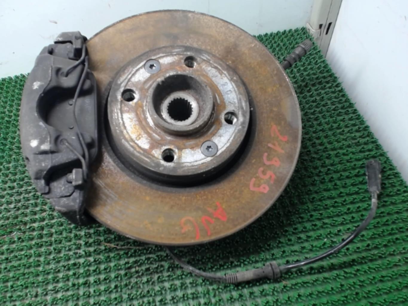 Moyeu avant gauche RENAULT CLIO 4 PHASE 2  - 1