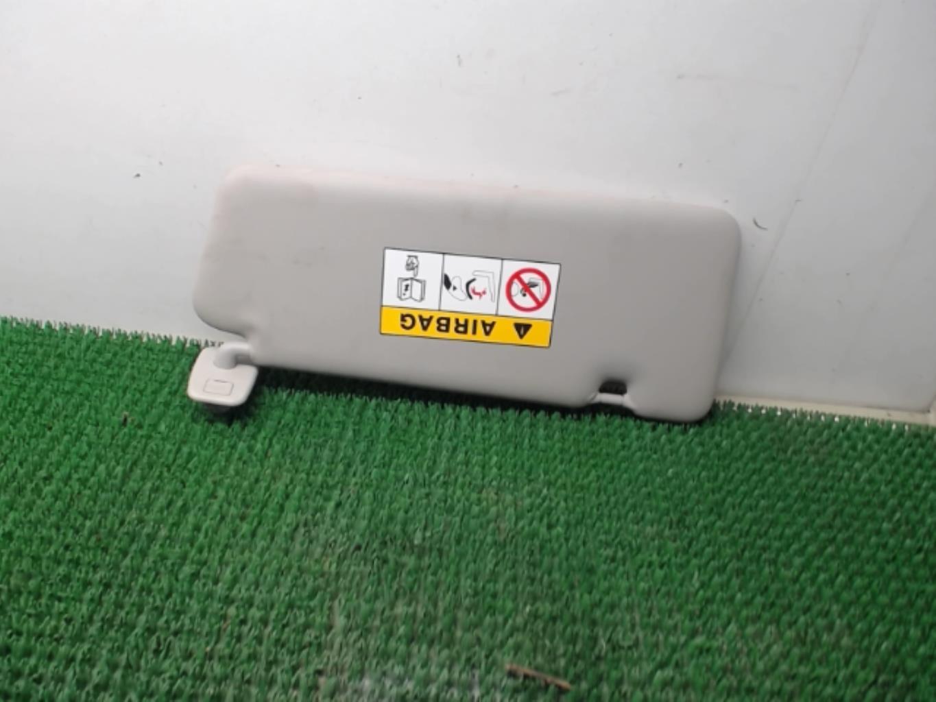 Pare soleil droit RENAULT CLIO 4 PHASE 1 Diesel - 1