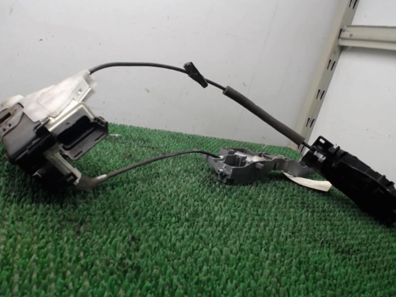 Serrure avant gauche CITROEN C3 2 PHASE 1 Diesel - 1