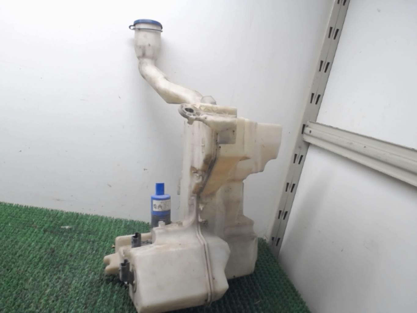 Vase de lave glace PEUGEOT 407 COUPE Diesel - 1