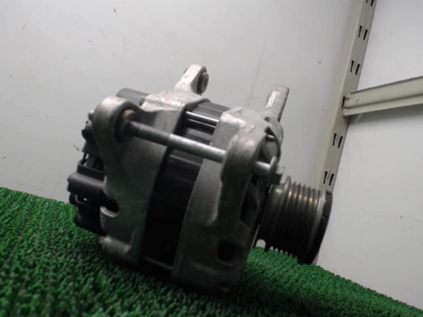 Alternateur RENAULT CLIO 4 PHASE 2 Diesel - 1