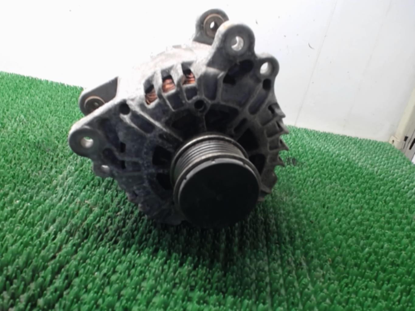 Alternateur VOLKSWAGEN GOLF 6 Diesel - 1