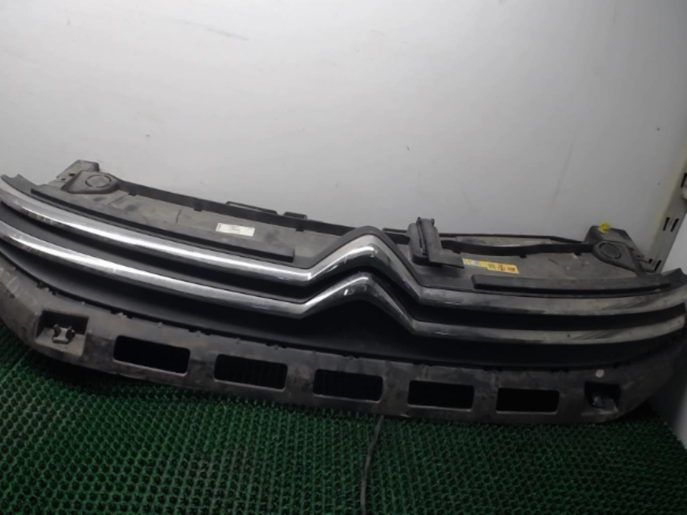 Calandre CITROEN C3 3 PHASE 1 Diesel - 1