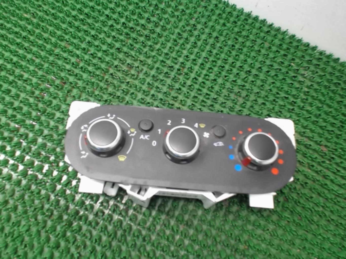 Commande chauffage RENAULT TRAFIC 3 COURT PHASE 2 Diesel - 1