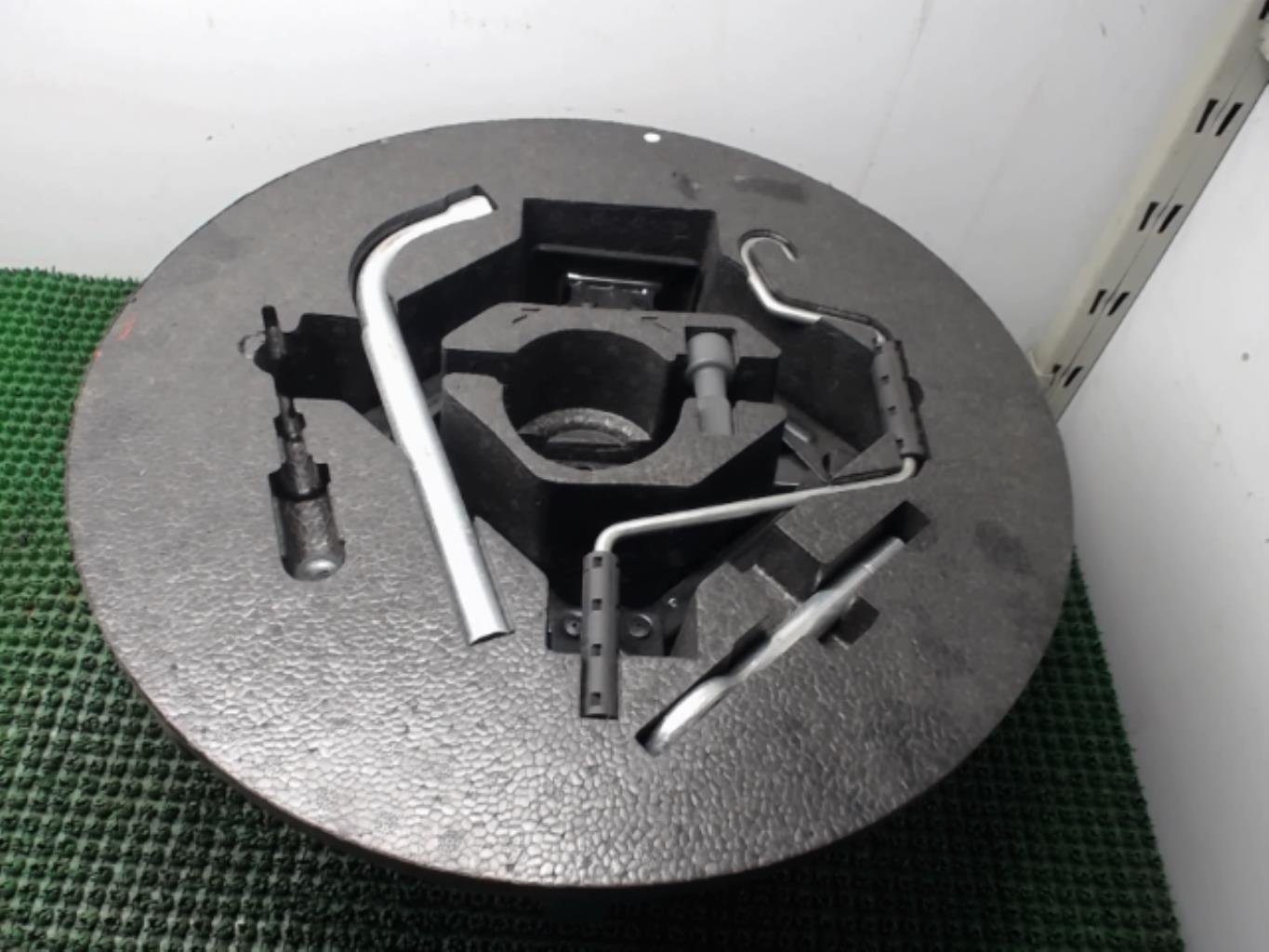 Cric (Ensemble depannage) ALFA ROMEO MITO PHASE 1  - 1