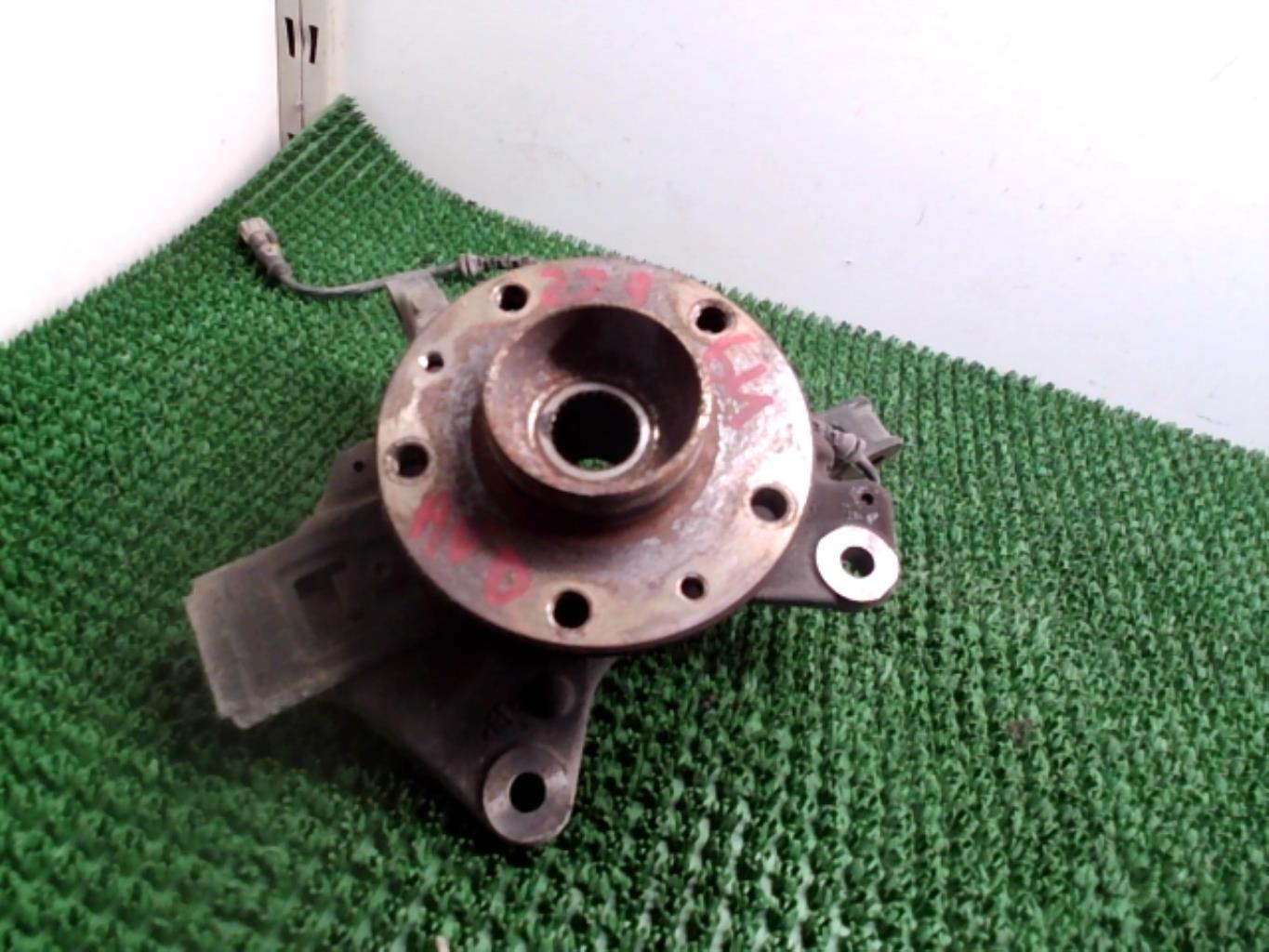 Moyeu avant droit RENAULT MEGANE 3 PHASE 1 COUPE Diesel - 1
