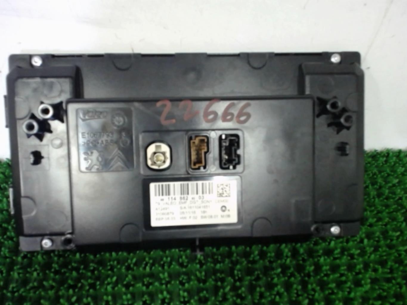 Ecran GPS PEUGEOT 308 2 SW PHASE 1 BREAK Diesel - 1