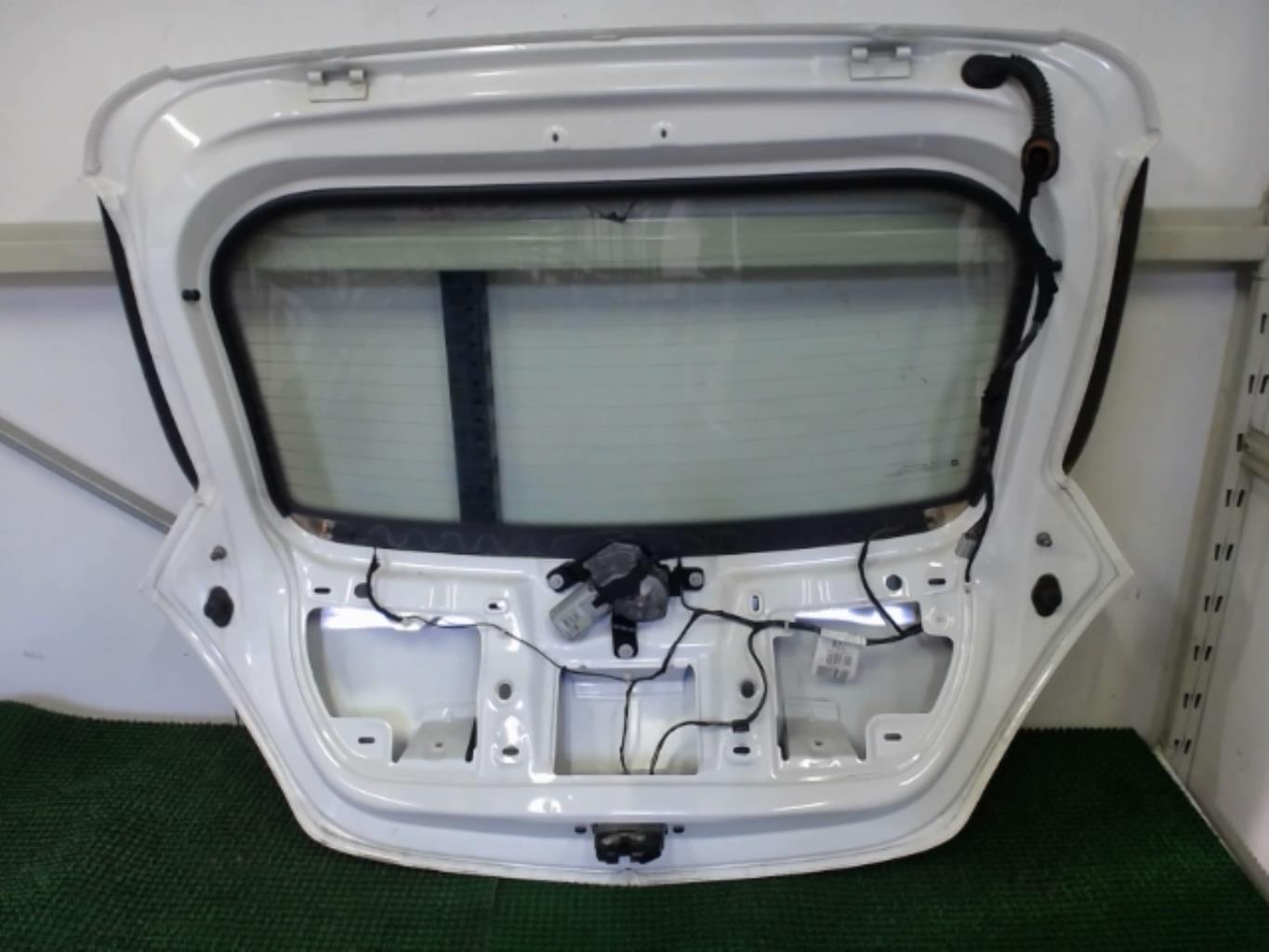 Malle/Hayon arriere OPEL CORSA D PHASE 1 Essence - 1