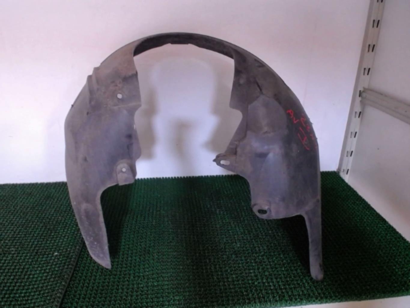 Pare boue avant droit FORD FOCUS 1 Essence - 1