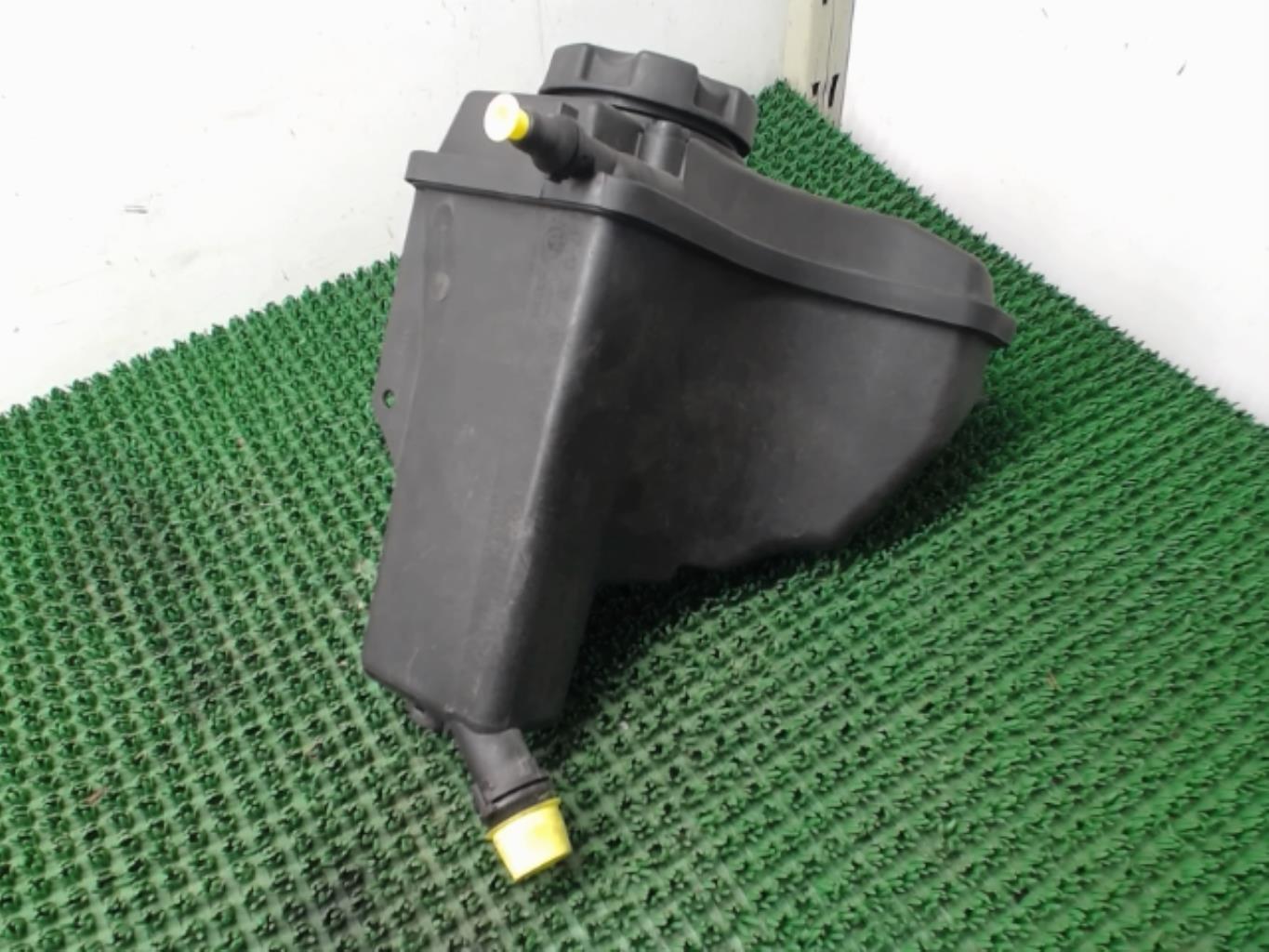 Vase d'expansion BMW SERIE 3 E90 PHASE 1 Diesel - 1