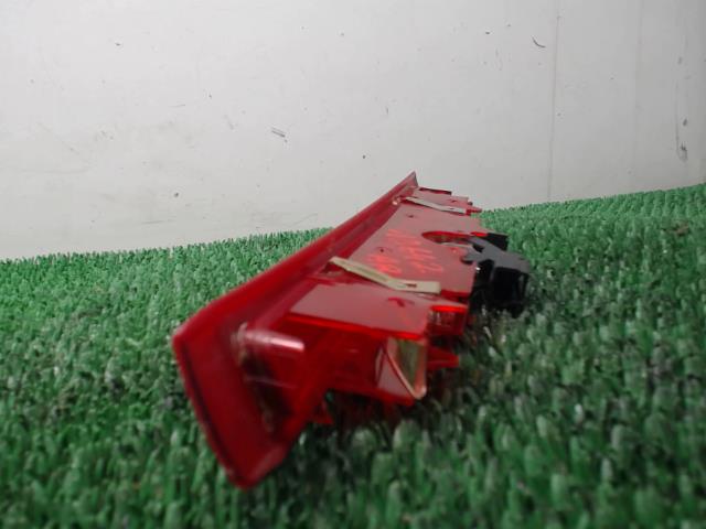 Feu arriere stop central RENAULT CLIO 3 PHASE 1 Diesel - 1