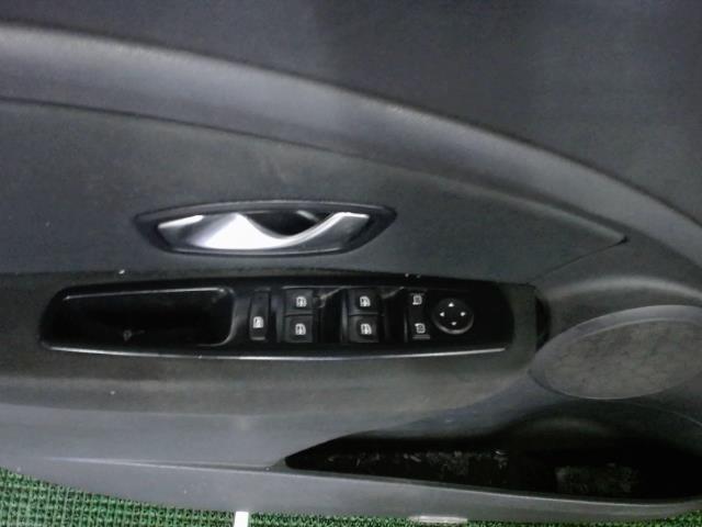 Porte avant gauche RENAULT MEGANE 3 PHASE 1 BREAK Diesel - 1