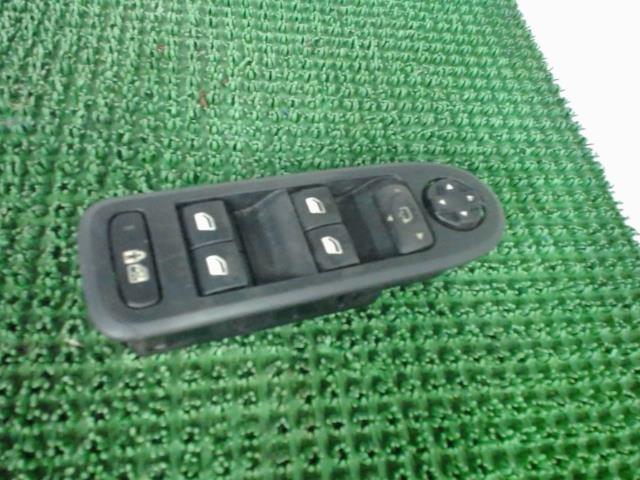 Interrupteur de leve vitre avant gauche CITROEN C5 2 Diesel - 1