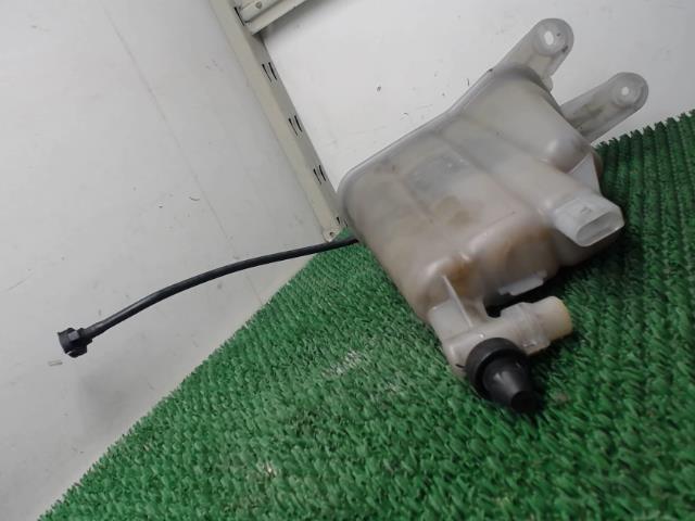 Vase d'expansion AUDI A5 1 COUPE PHASE 1 Essence - 1