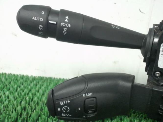 Bloc Commodo + Contacteur Tournant Pour Peugeot 208 / Citroën – Réf: 98081769ZD01