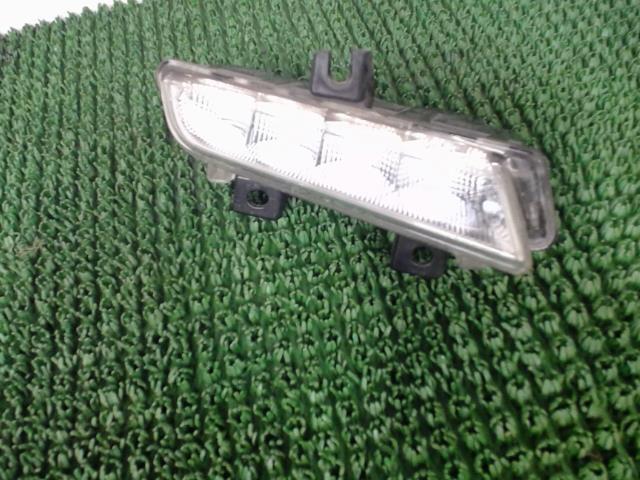 Feu diurne avant droit RENAULT CAPTUR PHASE 1 Diesel - 1